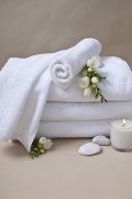 Białe ręczniki hotelowe Deluxe 500 g 100% bawełna w rozmiarach 30x50, 50x100, 70x140 cm