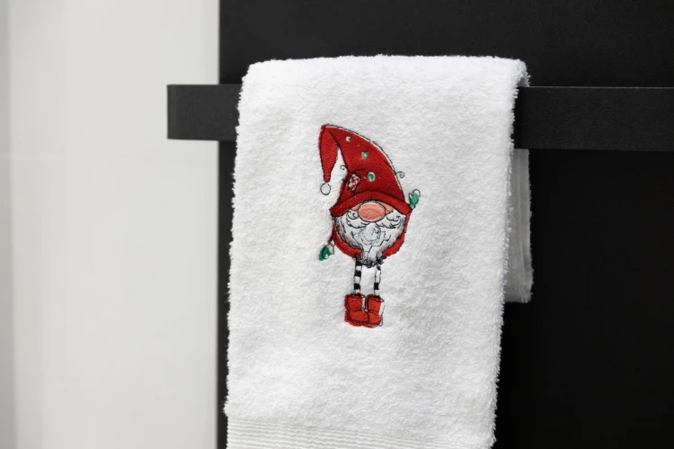 ręcznik świąteczny krasnal.jpg