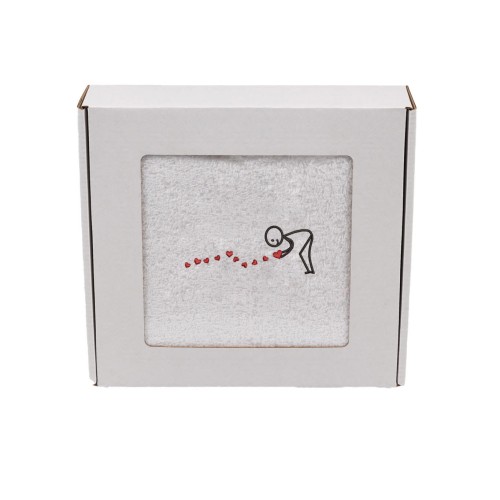 ręcznik z haftem chłopiec z serduszkami