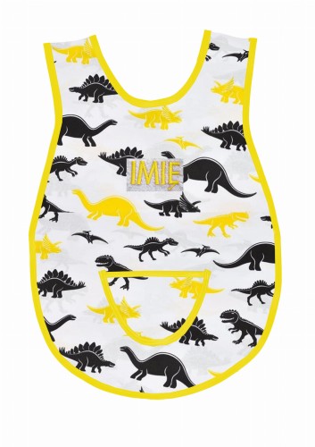 Bawełniany fartuszek do przedszkola z wzorem w dinozaury i dużym personalizowanym haftem imienia oraz nazwiska dziecka, żółta lamówka
