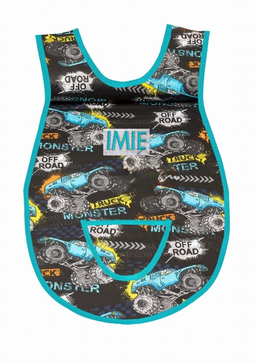 Bawełniany fartuszek do przedszkola z wzorem w autka, monster trucki i dużym personalizowanym haftem imienia oraz nazwiska dziecka, turkusowa lamówka