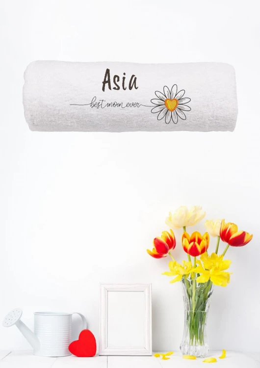 Ręcznik z personalizowanym haftem na Dzień Mamy biały