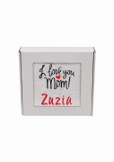 Ręcznik z personalizowanym haftem na Dzień Mamy biały, bawełna frotte 500 g,  zapakowany na prezent w pudełko z okienkiem