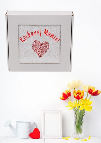 Ręcznik z haftem na Dzień Mamy.jpg