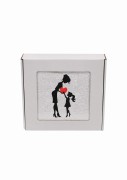 Ręcznik z personalizowanym haftem na Dzień Mamy biały, bawełna frotte 500 g,  zapakowany na prezent w pudełko z okienkiem