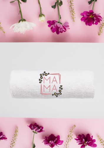 Ręcznik z haftem na Dzień Mamy.jpg