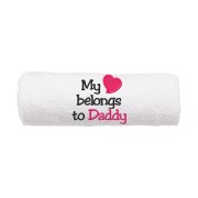 Biały ręcznik z haftem dla taty "My heart belongs to Daddy" 50x100 cm.