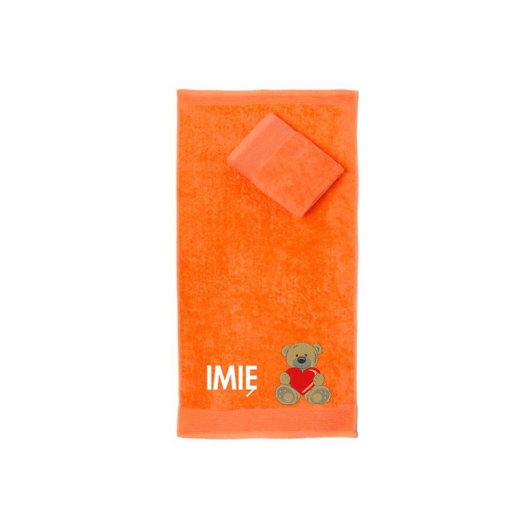 Ręcznik do przedszkola z haftem misia i imieniem dziecka, bawełna premium 500g.