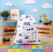 Duży bawełniany worek na pościel do przedszkola 50x60 cm, wzór w koparki, betoniarki, pasujący do kompletu pościeli z personalizowanym haftem.
