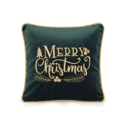 Zielona poszewka welurowa 45x45 z haftowanym złotym napisem Merry Christmas i ozdobnym sznurem