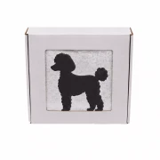 Wyjątkowy prezent dla miłośnika psów – personalizowany ręcznik z haftem rasy pudel w eleganckim opakowaniu z okienkiem.