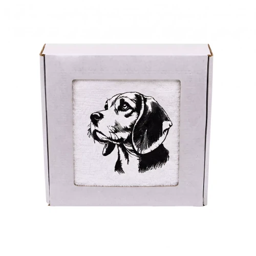 Wyjątkowy prezent dla miłośnika psów – personalizowany ręcznik z haftem rasy beagle w eleganckiej oprawie z okienkiem.